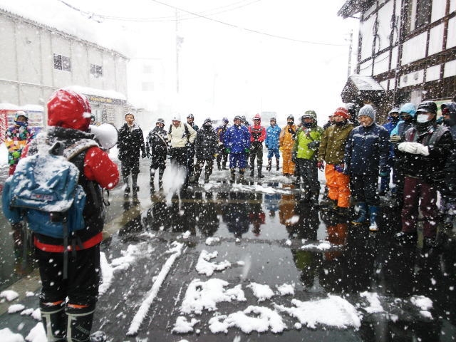 群馬県労福協と連携栄村除雪ボランティア